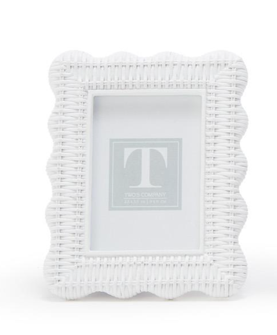 Mini Scallop White Rattan Weave Frames