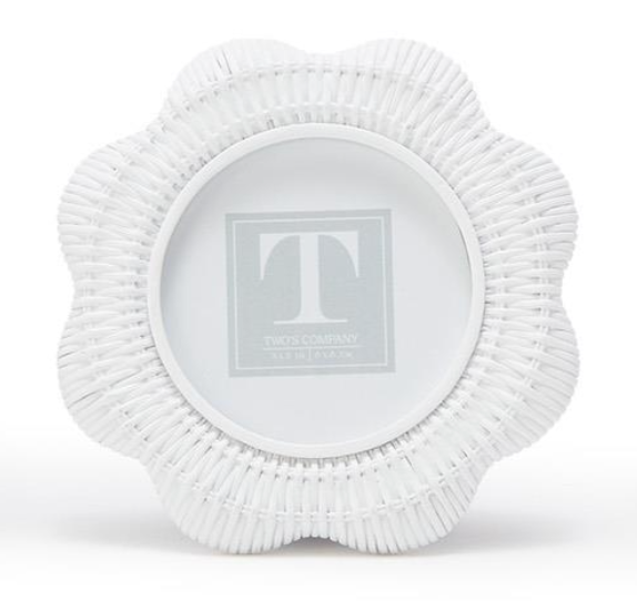 Mini Scallop White Rattan Weave Frames