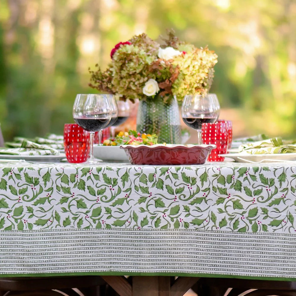 Holly Berry Tablecloth Round