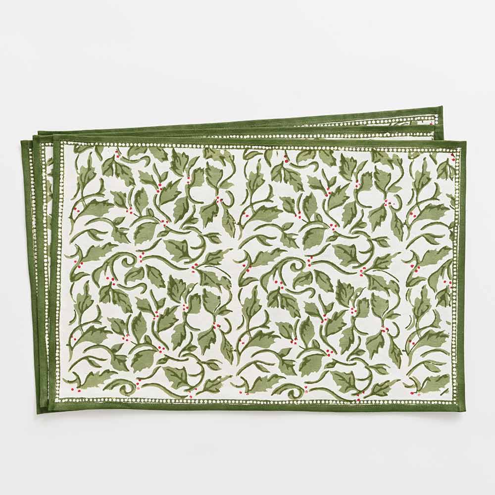 Holly Berry Placemats Set/4