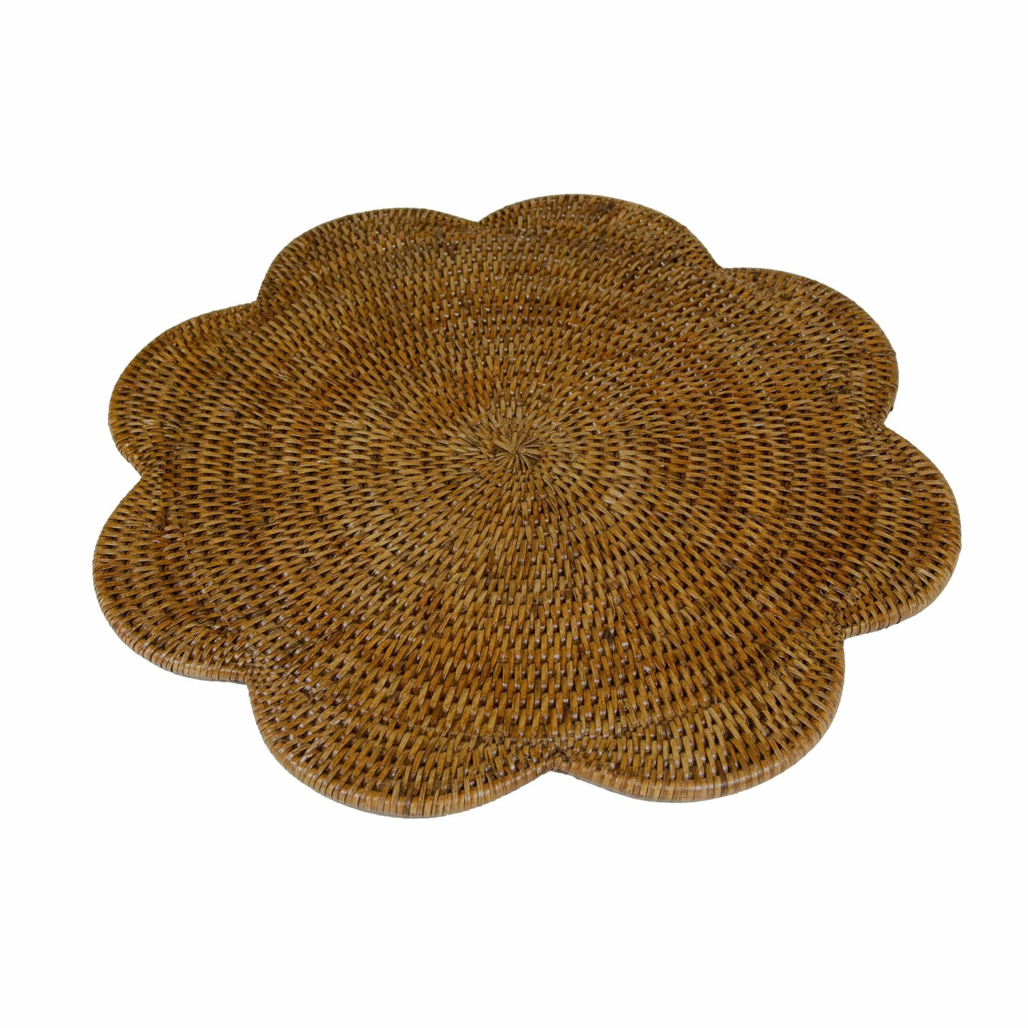 Rattan Scalloped Round Placemat in Natural